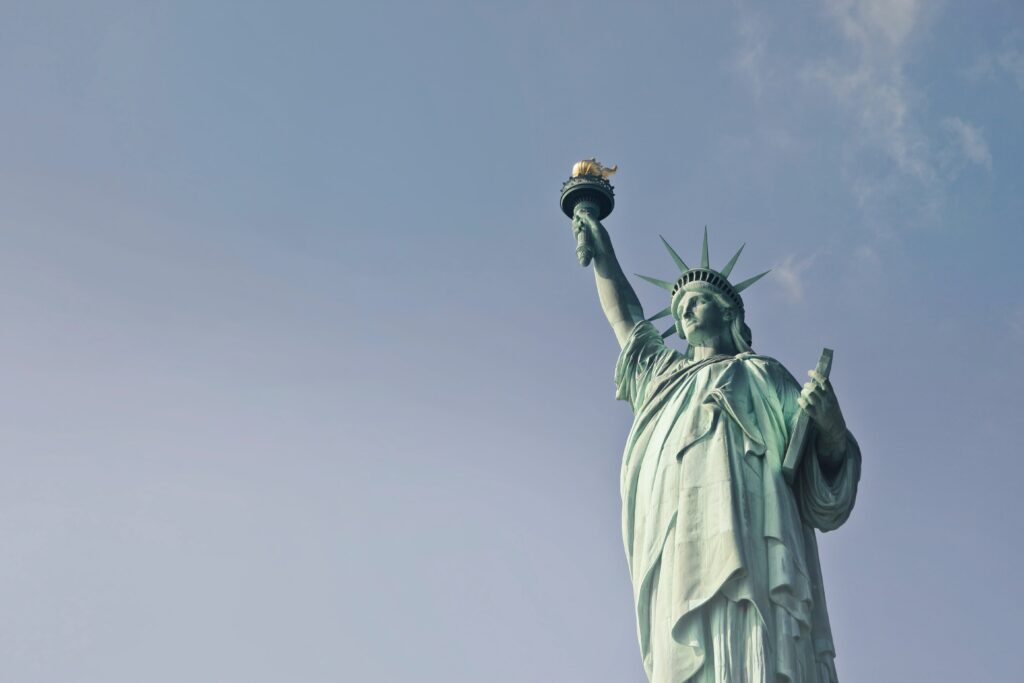 Best eSIM New York. Explore the “Big Apple” with the top eSIM plans 2 pexels andrea piacquadio 722014
